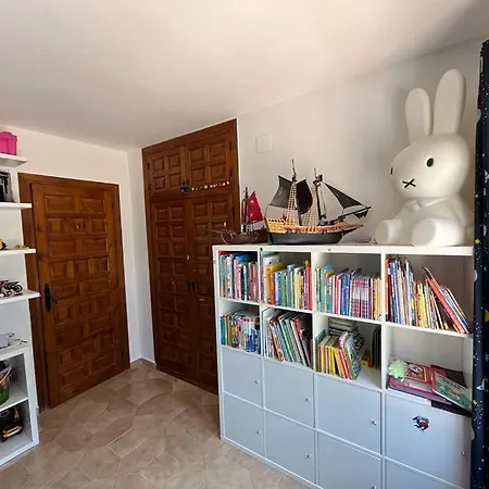 Spacious Child Friendly In Moraira With Seaview *