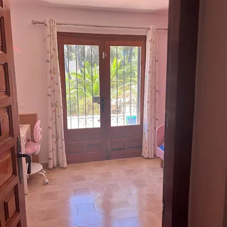 Spacious Child Friendly In Moraira With Seaview Villa *