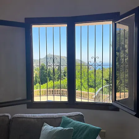 Spacious Child Friendly In Moraira With Seaview Villa